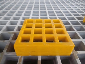 Les fabricants fournissent des grilles en <span class=keywords><strong>plastique</strong></span> renforcé de fibre de verre (FRP) robustes et économiques pour les drains de piscine - Product Image 5