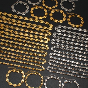 Parures <span class=keywords><strong>de</strong></span> bijoux fantaisie anti-ternissement en acier inoxydable plaqué <span class=keywords><strong>or</strong></span> 18 carats, collier et bracelet chaîne grains <span class=keywords><strong>de</strong></span> <span class=keywords><strong>café</strong></span>/nez <span class=keywords><strong>de</strong></span> cochon pour <span class=keywords><strong>femme</strong></span> - Product Image 2