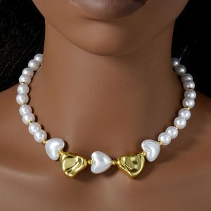 Collier tendance personnalisé en or 14 carats plaqué or avec perles baroques en forme de cœur pour l'anniversaire des femmes - Product Image 1