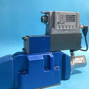 Válvula Direccional Proporcional Original R901395350 4WRLE16W180SJ-4X/MXY/24A1, Tamaño 16, 180L/min, 350 bar en Stock - Product Image 2