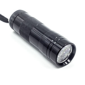 कारखाने की प्रत्यक्ष बिक्री हस्तनिर्मित उव के नेतृत्व वाली फ्लैशलाइट एल्यूमीनियम बॉडी ब्लैक लाइट आईपी 44 पालतू मूत्र का पता लगाने के लिए किया गया - Product Image 2
