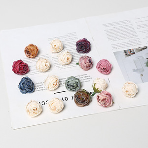 Bouquet de fleurs artificielles en soie Lichao, boutons de roses, décoration de mariage, bricolage, décoration intérieure - Product Image 3