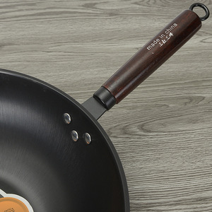 Wok en acier inoxydable non revêtu 32 cm pour cuisinières à gaz et à induction, lavage à la main uniquement - Product Image 2