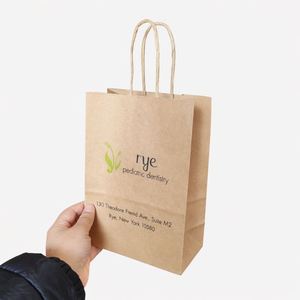 Bolsas de Papel Kraft Marrón al por Mayor con Asas Retorcidas, Bolsas de Embalaje para Compras con Logotipo Personalizado Impreso para Tiendas Minoristas - Product Image 2