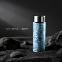 Bouteille d'eau portable en titane pur à double paroi sous vide, grande capacité, thermos, bouteille isotherme en titane personnalisée, faible MOQ