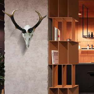 Estatuilla de ciervo de resina con astas-Ideal para entusiastas de la decoración rústica y de caza, perfecto para hogares, cabañas, <span class=keywords><strong>cuevas</strong></span> de hombres - Product Image 5