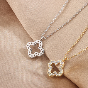 Hollow Four Leaf Clover Necklace For Women Korean Style 18K Gold Plated Zinc Alloy Clavicle Chain Gift Jewelry - Product Image 3