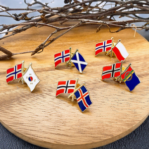 Épingles à vêtements de sécurité AI-MICH Mini de bonne qualité, épingles à revers roulantes, logo personnalisé, épingles dorées, métal plaqué or - Product Image 1