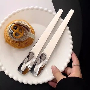 Cuillère à dessert en acier inoxydable, 2 tailles, argent/or, cuillères à long manche épaissies, polies miroir, pour gâteau, crème glacée, boulangerie, maison - Product Image 3
