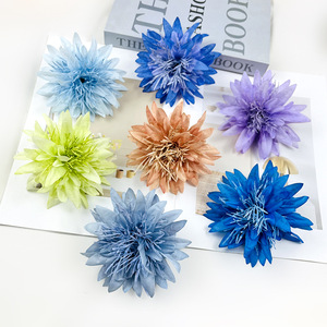 Tête de fleur de chrysanthème artificielle 12 cm, bouquet de fleurs en soie pour mariage, décoration intérieure, matériau pour coiffure Hanfu - Product Image 1