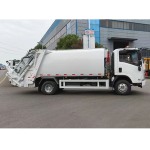 Camion compacteur de déchets ISUZU ELF 8m³, camion de collecte de déchets hydraulique automatique, véhicule de transport de déchets sanitaires - Product Image 4