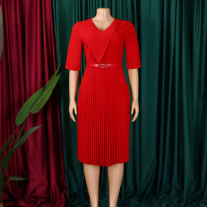Nouvelle mode d'été Robe africaine plissée à col en V élégante Vêtements pour femmes de <span class=keywords><strong>grande</strong></span> <span class=keywords><strong>taille</strong></span> à motif solide de couleur pure - Product Image 6