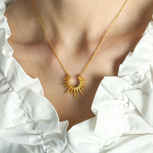 Sunburst <b>Star</b> Collarbone Necklace 18k Gold Plated Zinc Alloy Women's Fashion Jewelry Gift <b>Design</b> - Product Image 3
