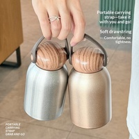 Vente en gros de mini-tasses de poche haut de gamme en acier inoxydable 304 avec couvercle imitation bois