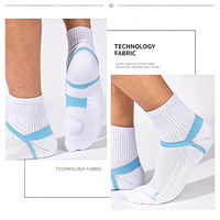 Chaussettes en coton/nylon tricotées avec logo personnalisé, sans couture, en tissu éponge, antibactériennes, rembourrées, absorbant la transpiration, pour la course à pied et l'usage quotidien