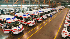 Nouvelle <span class=keywords><strong>ambulance</strong></span> de transport de patients Diesel V348 à toit surélevé avec transmission automatique, secours médical et pression négative - Product Image 4