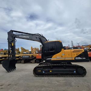 รถขุด HYUNDAI 220LC-9S ราคาถูกและมีประสิทธิภาพ รถขุดแบบตีนตะขาบ พร้อมเครื่องยนต์ ปั๊ม และเกียร์คุณภาพเยี่ยมสำหรับขาย - Product Image 5