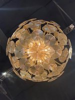 Lustre Sputnik en verre de Murano de luxe, style moderne du milieu du siècle, avec pampilles en laiton antique, pour villa, hôtel, restaurant