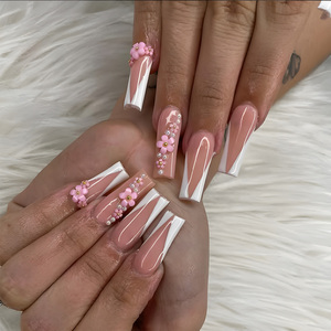 24 piezas en forma de ataúd <span class=keywords><strong>Diagonal</strong></span> flor francesa perla punto diamante copos desmontable ABS Nail Art para dedos - Product Image 1