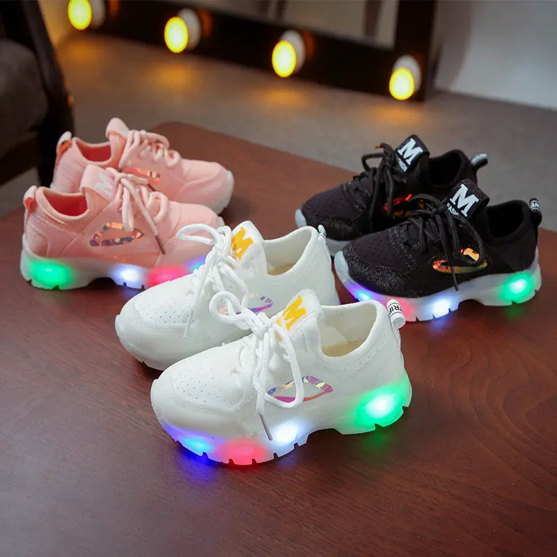 Zapatos luminosos para niños, zapatos intermitentes LED para niños y niñas de otoño, zapatos de suela de goma blanda para niños con luces, superventas