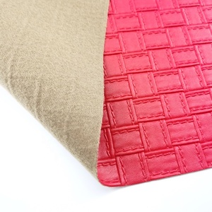 Cuero Sintético Cuadrado Tejido Impermeable de Alta Elasticidad, 1 Yarda MOQ para Bolsos de Marca y Suministros de Artesanía en Cuero - Product Image 3