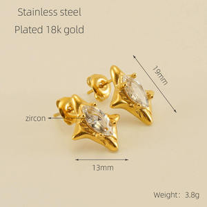 Nuovo Set di Orecchini con Zirconi Ispirati ai Designer - Gioielli di Moda in Acciaio Inossidabile Placcato Oro 18K - Product Image 6