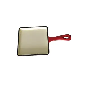 Fabriek Groothandel Keuken Kookgerei 5.5 Inch Email Gietijzeren Grill Pan Vierkante Mini Bakvorm Rode Kleur