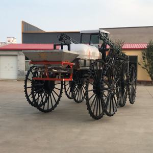 Pertanian Fumigator otomatis 1000L traktor Self propeled Sugarcane tinggi Ground Clearance Boom Sprayers penyebar - Product Image 4