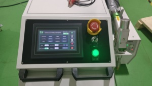 Machine de soudage laser portative CS Tec 4-en-1 3000W pour le métal, le laiton, l'aluminium : soudage, nettoyage, découpe, et traitement des coutures de soudure - Fourniture directe usine - Product Image 3