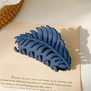 Accessoires de cheveux coréens tendance, pince à cheveux en forme de feuille, accesorios para el cabello <span class=keywords><strong>moda</strong></span> 2022, pinces à cheveux grandes et mates de bonne qualité - Product Image 2