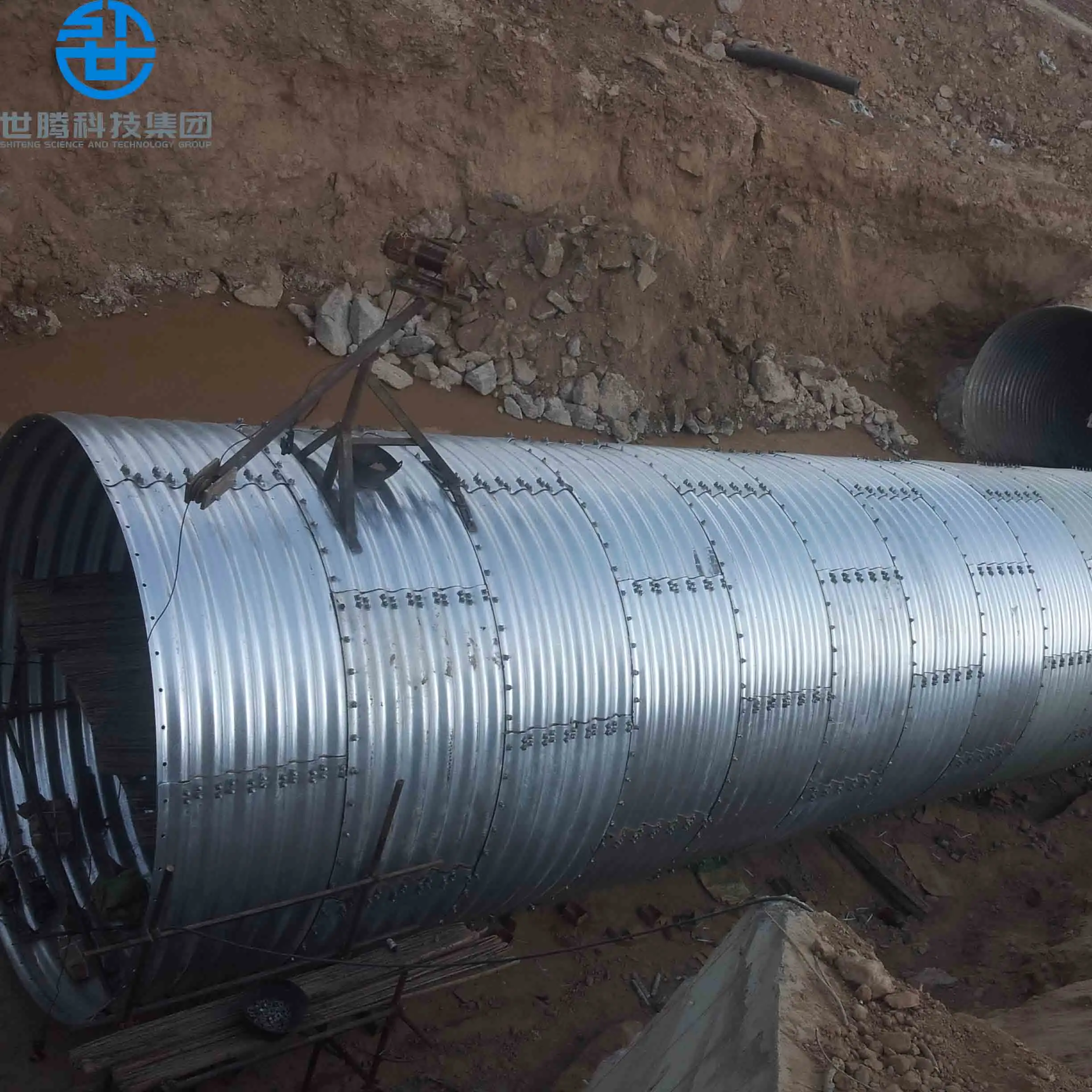 Hot Dipped Galvanized Corrugated Metal Pipe Q235 Steel Corrugated Culvert Drainage Pipe Large 10 Foot Diameter Culvert Pipe