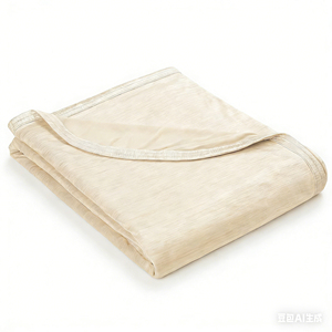 ผ้าห่มเย็นสำหรับฤดูร้อน ขนาดควีนไซส์ ผ้าไหมน้ำแข็ง ระบายความร้อน Q-max 0.5 Arc-chill สำหรับผู้ที่นอนร้อน - Product Image 1