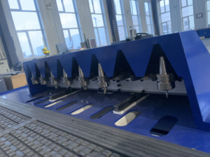 Machine de fraisage CNC automatique 9 kW ATC pour le travail du bois, la fabrication de portes et d'armoires - Product Image 2