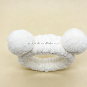 Bandeau de yoga et de fitness blanc personnalisé avec logo pour femmes et filles, en flanelle douce et polaire corail, réglable, pour le maquillage et le lavage du visage, idéal pour les soins de la peau - Product Image 5