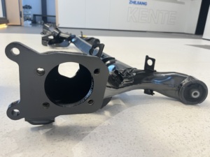 Pièces de rechange automobiles de qualité OE fabriquées en Chine, sous-châssis avant, OEM 42110-0D150, frein à disque pour voitures japonaises - Product Image 3