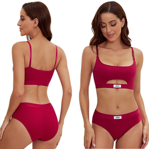 Sujetador deportivo halter sin aros, con relleno, copa completa, a prueba de golpes, sin costuras, con diseño sexy y recortes, ajustable, estilo bikini, para mujer. - Product Image 1
