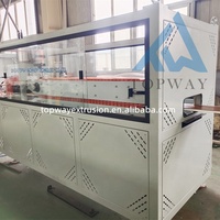 Ligne de production de panneaux soffites solides en PVC ventilé pour plafond intérieur Bardage en vinyle Bande à canal en J Machine de fabrication