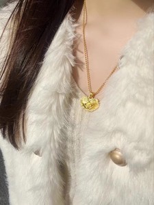 Collana con Ciondolo 'Buntoni di Buon Augurio' che Simboleggia Sicurezza e Felicità nel Conseguire Ciò che Desideri, Elegante Catena Gialla di Alta Qualità - Product Image 4