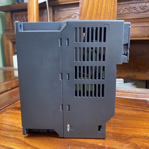 MS300 อินเวอร์เตอร์ปรับความถี่ 0.4-22KW 460V VFD 60Hz 50Hz ไดรเวอร์ปรับความถี่ 3 เฟส AC พร้อมราคาที่แข่งขันได้ - Product Image 4