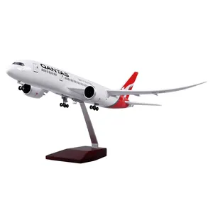 New products 2024 Die Cast Metal Toys Airplane Model Toy Australian Air 747 Alloy Toy 47cm Airplane for corporate gift