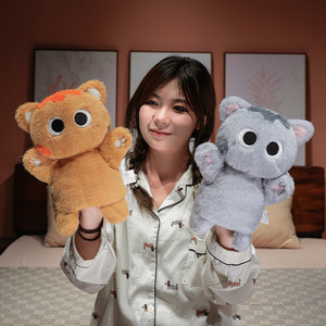 Marionnettes à main d'animaux à gros yeux mignons-Jouets à main en peluche pour chat et créature pour enfants contes, jeu de rôle et cadeau - Product Image 1