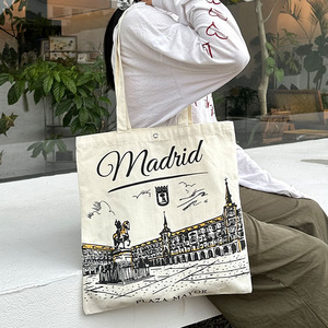 Borsa Tote in Tela di Cotone Personalizzata per la Spesa e la Spiaggia - Product Image 5