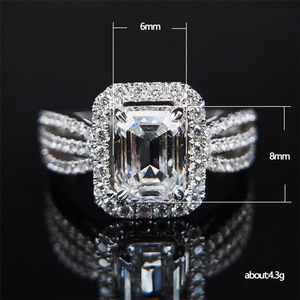 Anello Minimalista Geometrico in Cristallo per Donne, Elegante Accessorio di Moda per Uso Quotidiano - Product Image 5
