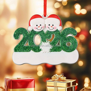 Adorno Navideño de Resina para Familia 2026, Personalizable con Nombre Escrito a Mano, Ecológico, Único, Muñeco de Nieve Colgante para Decoración Navideña - Product Image 3