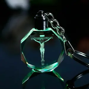 HDW Fabrik lieferant Großhandel Kristall LED Licht Schlüssel anhänger DIY benutzer definierte 3D Laser gravierte Kristall Schlüssel bund für Souvenir Geschenke