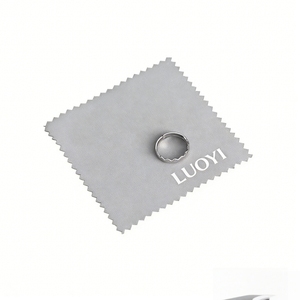 Chiffon de nettoyage pour bijoux en daim gris 8*8, chiffon de polissage à prix réduit - Product Image 1