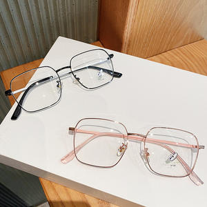 Nouvelles lunettes anti-lumière bleue à monture carrée pour femmes, monture entière en métal peint, verres en ac, style coréen, lunettes populaires en ligne - Product Image 1