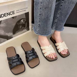 Sandales compensées décontractées style coréen pour <span class=keywords><strong>femme</strong></span>, légères, pour l'été, semelle extérieure en caoutchouc, tige en PVC, couleur assortie - Product Image 1