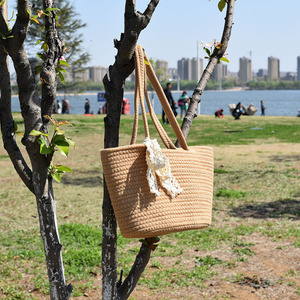 Wholesale manufacturer of shoulder <b>bags</b> with cotton rope handles, handbags, crossbody <b>bags</b>, <b>straw</b> braided casual <b>bags</b> - Product Image 3