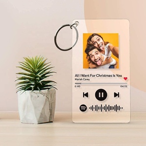 Personalizable UV Impreso Laser Cut Clear Plastic Song Placa Música Acrílico Foto <span class=keywords><strong>Llavero</strong></span> - Product Image 3